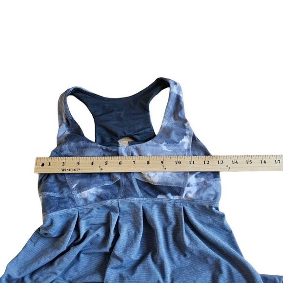 Lululemon womens Sz 6 gray tank top Runn your heart out - Picture 2 of 7